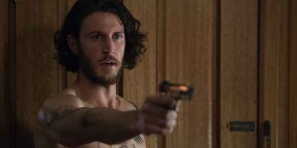 Aaron-Jakubenko-in-Tidelands-Netflix